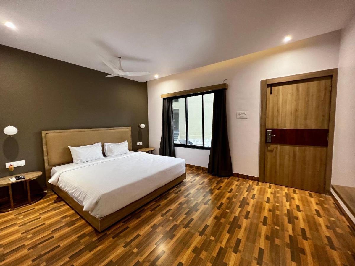 Paramount Riverfront Resort & Spa, كارجات المظهر الخارجي الصورة