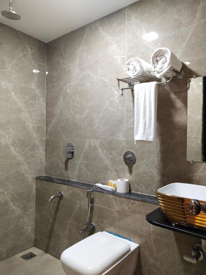 Paramount Riverfront Resort & Spa, كارجات المظهر الخارجي الصورة